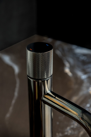Смеситель для раковины Boheme Stick 121-SGM.2, цвет графит Shine Gun Metal c ручкой Touch